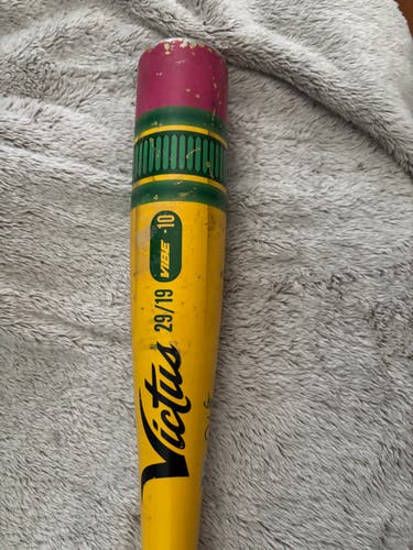 Victus Pencil Vibe Alloy USA Bat Certified Bat (-10) 19 oz 29" (Used)