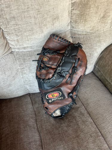 2010 First Base RH Easton NAT 30 Baseball Glove 12.5" (Used)