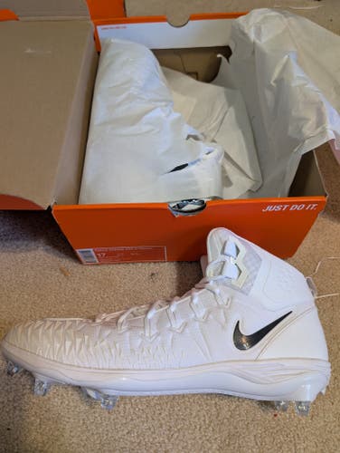 Men's Size 17 Nike Mid Top Detachable Cleats (New)