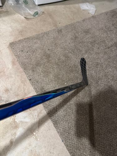Senior Bauer Vapor Flylite Left Hand Hockey Stick P28 77 Flex Pro Stock (New)