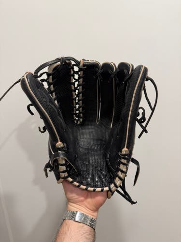 Wilson A2000 SCOT7 RH Outfield Baseball Glove 12.75" (Used)