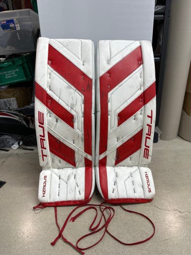 33" True HZRDUS 9x4 Goalie Leg Pads (Used)