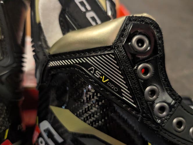 2024 CCM AS-V Pro Hockey Skates Wide Width Size 4 (New)