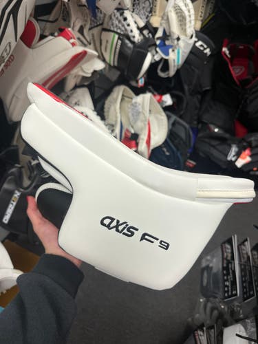 CCM Axis F9 Regular (New)