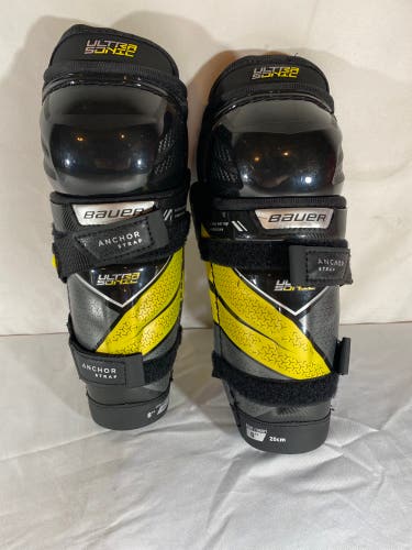 Junior Bauer Supreme Ultrasonic 8" Shin Pads (New)