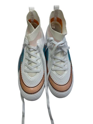Used Nike Soccer Cleats White Youth 06.0 11863-S000026672