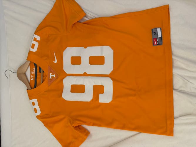 Tennessee Nike football jersey (men’s(Medium(Barley worn