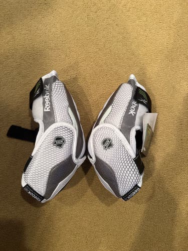 Senior Medium Reebok 20K Pro Elbow Pads (New)
