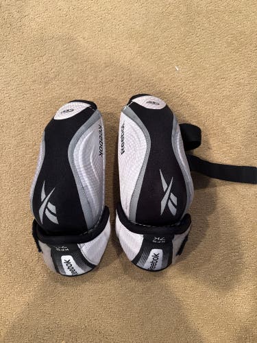 Senior Medium Reebok 7K Elbow Pads (New)