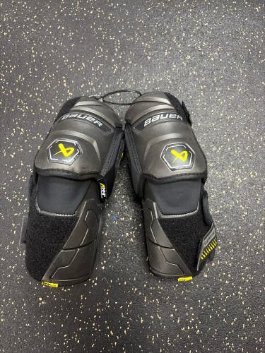 Intermediate Medium Bauer Supreme Mach (New) Elbow Pads Item#CCMME