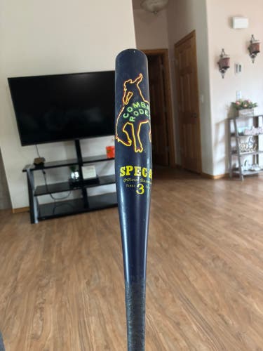 2026 Combat MFG Spec A1 Alloy BBCOR Certified Bat (-3) 29 oz 32" (Used)
