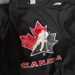 Team Canada Black Size 56 Men's Bauer Jersey (Used)