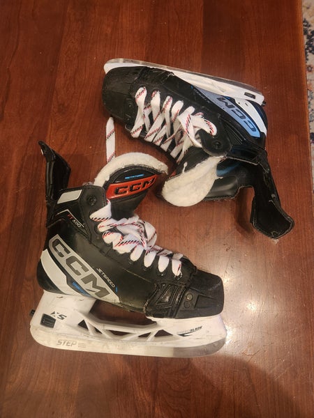 CCM JetSpeed FT680 Hockey Skates Size 3 (Used)