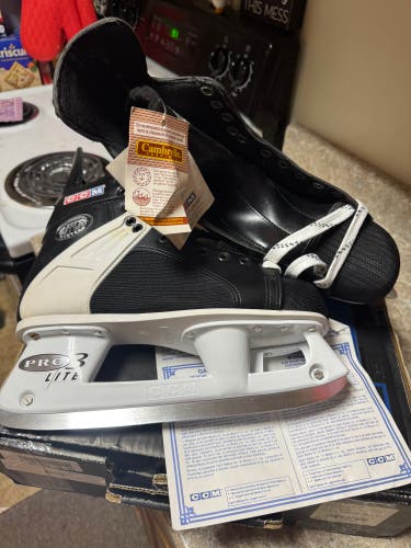 New rare size 11 CCM Tacks 152 ice Hockey Skates Regular Width 11 vintage 2000
