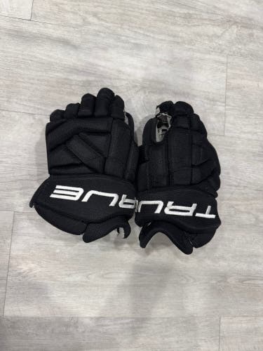 TRUE Catalyst XP3 Black Hockey Gloves (Used)