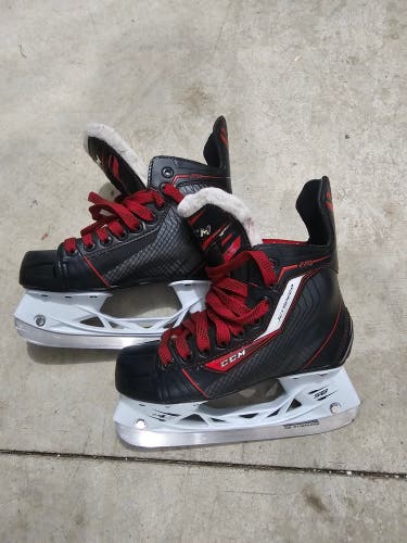 CCM JetSpeed 270 Hockey Skates Regular Width Size 3 (New)