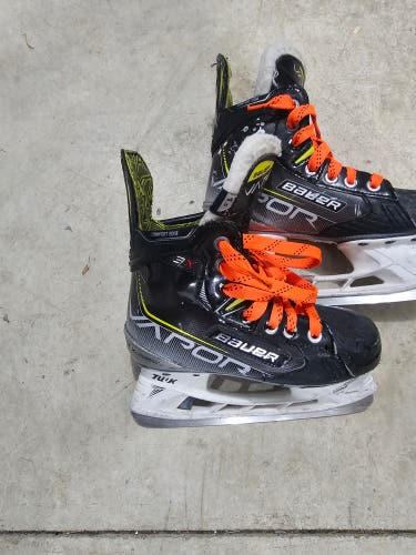 Bauer Vapor 3X Hockey Skates Junior Size 1.5 EE (Used)