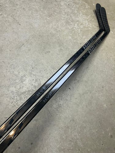 2 Pack 95 Flex P92M Senior Bauer Vapor Hyperlite2 Right Hand Hockey Stick (New) Pro Stock