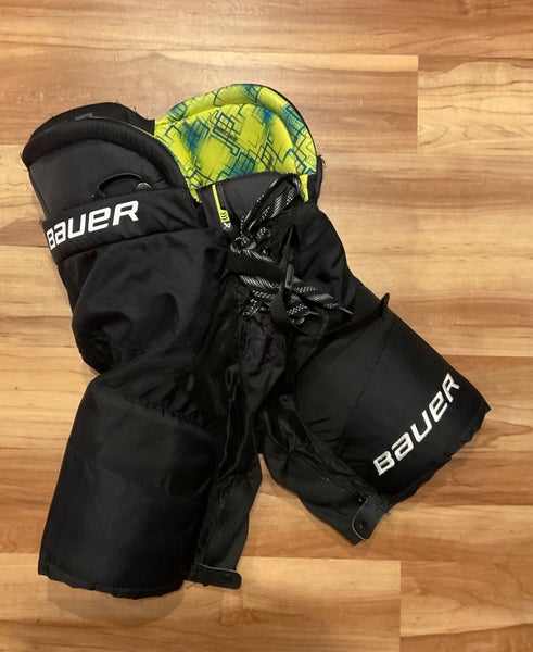 Junior Small Bauer HP Perf Hockey Pants (Used)