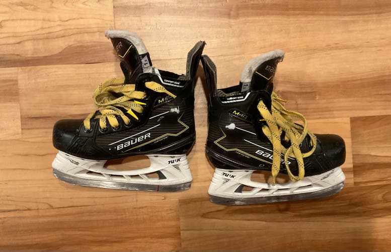 Bauer Supreme M40 Hockey Skates Extra Wide Width Size 1.5 (Used)