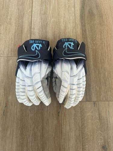 2016 National Champions UNC Nike Vapor Lacrosse Gloves
