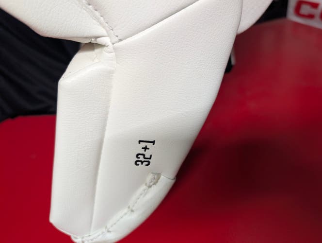 32" 2025 CCM Axis XF Goalie Leg Pads (New)