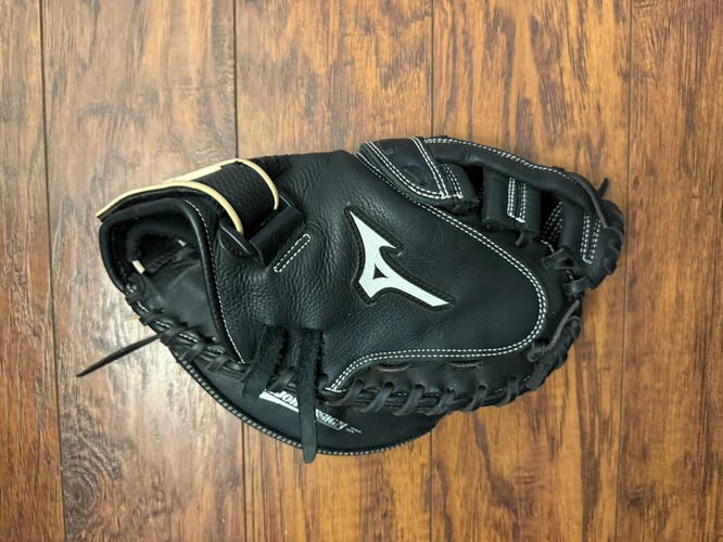 Mizuno Prospect RH Catcher's Softball Glove 32.5" (Used)