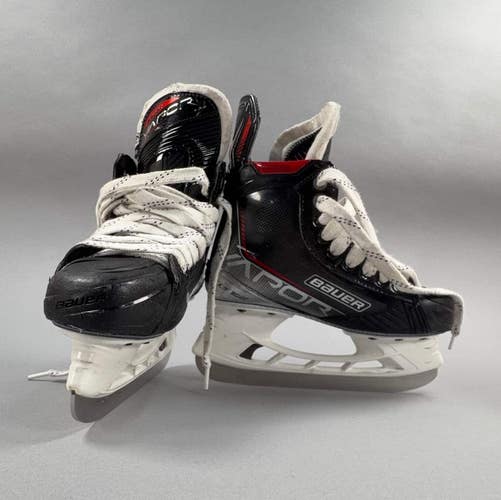 Bauer Vapor 3X Size 4.5 Intermediate Hockey Skates