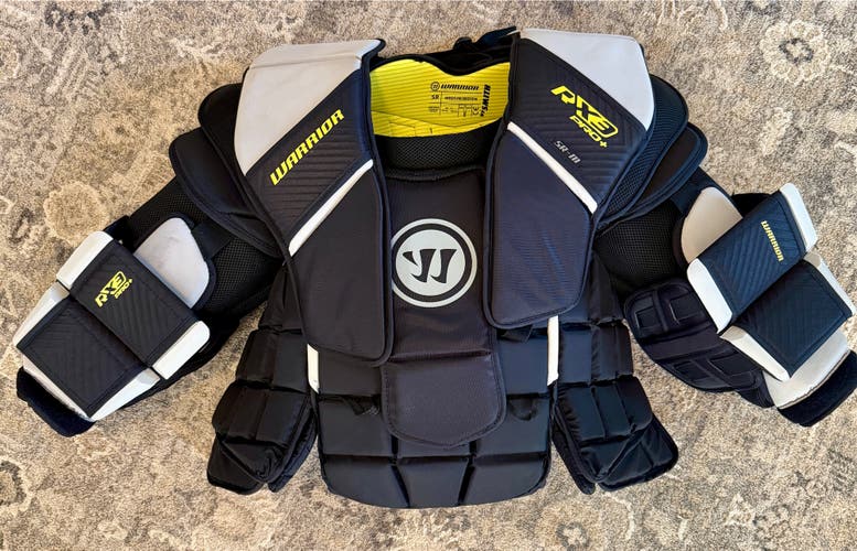 Medium Warrior Ritual RX3 Pro+ Goalie Chest Protector (Used)