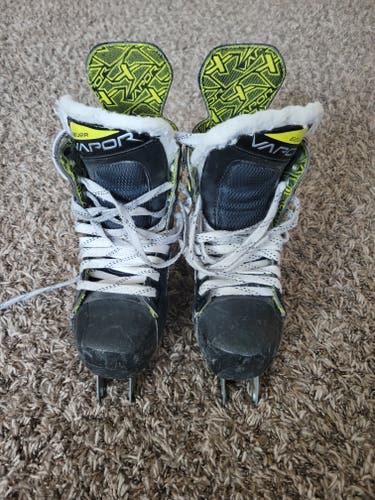 Bauer Vapor X3.5 Inline Skates Regular Width Size 3 (Used) - No Wheels