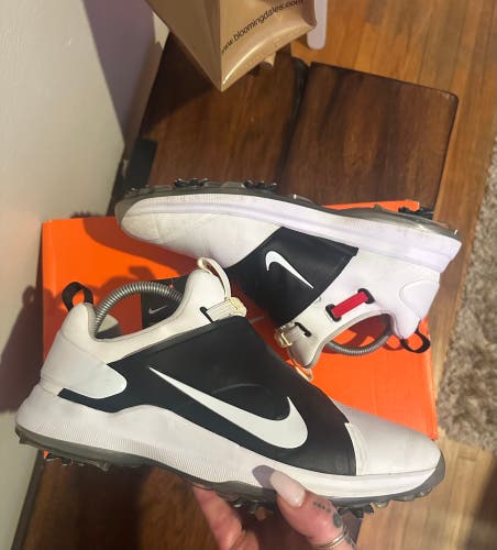Nike Golf Tour Premiere Golf Shoes – White/Black/Metallic Silver – Men’s Size 11