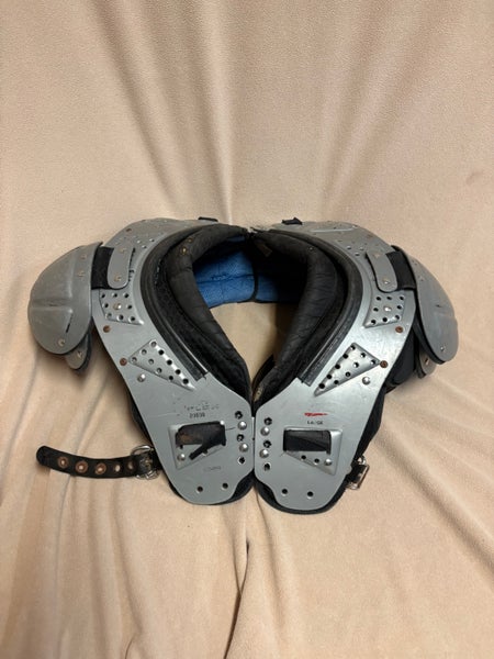 Large Adult Schutt XV Flex Shoulder Pads (Used)