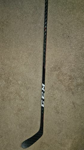 Senior CCM JetSpeed FT3 Right Handed Hockey Stick P28 85 Flex (Used)