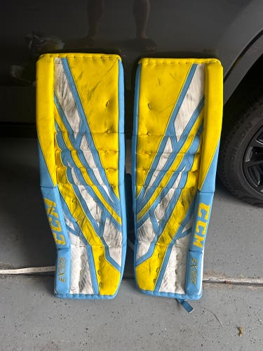 37" CCM Extreme Flex 4 Goalie Leg Pads (Used)