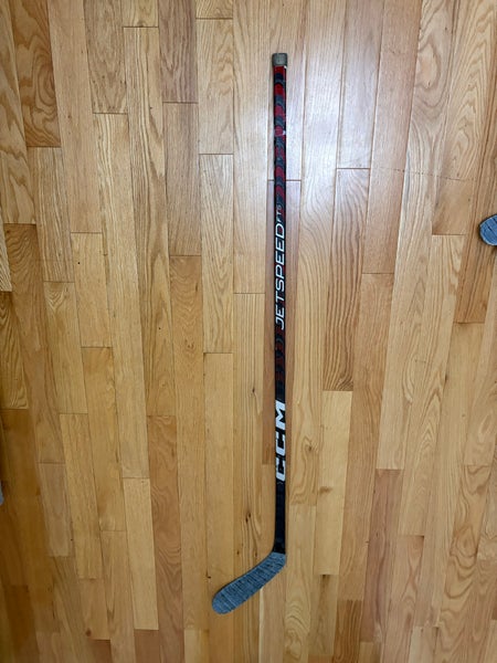Intermediate CCM JetSpeed FT5 Pro Right Handed Hockey Stick P28 65 Flex (Used)