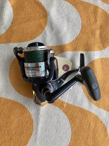 Daiwa Procyon 2500 Spinning Reel – Used – Smooth, Lightweight Performance