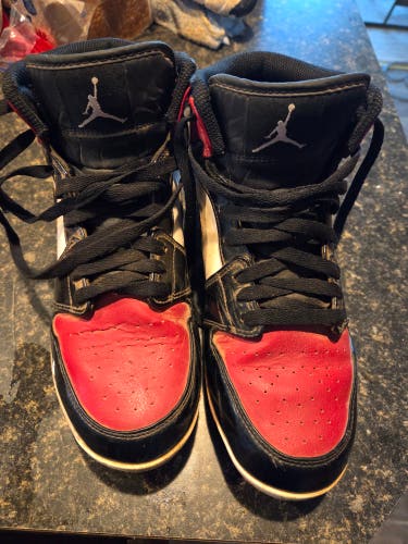 Red Kid's 7Y (Big Kids / Youth) Youth Nike High Top Molded Cleats (Used)