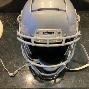 Adult Large Schutt F7 Helmet (Used)