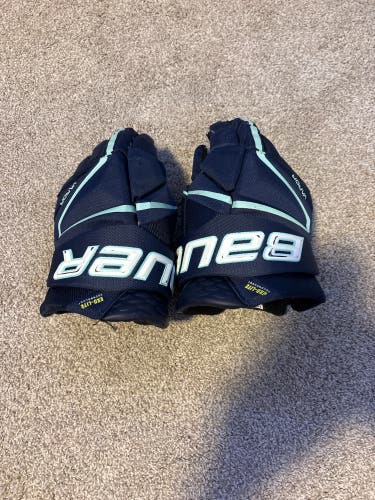 Bauer Vapor Hyperlite Gloves 13" (Used)