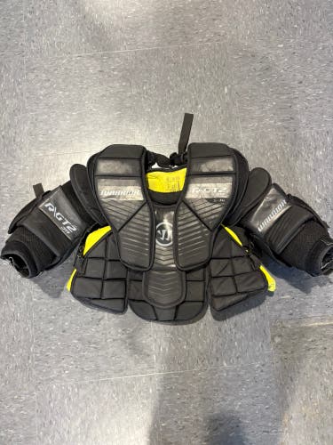 Junior Small/Medium Warrior Ritual GT2 Goalie Chest Protector (Used)