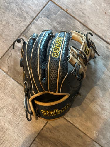 Ke’Bryan Hayes limited edition Wilson A2000 RH Infield Baseball Glove 11.75" (Used)