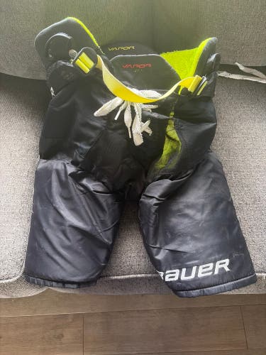 Men's Junior Large Bauer Vapor Pro Hockey Pants (New)