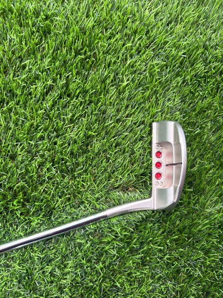 Scotty Cameron Select Newport 3 (2018) | SidelineSwap | Buy and