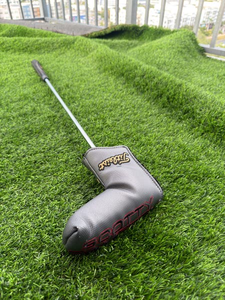 Scotty Cameron Select Newport 3 (2018) | SidelineSwap | Buy and