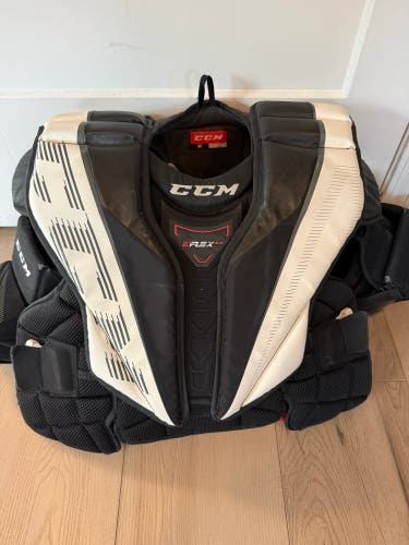 Large/Extra Large CCM EFlex 5.9 Goalie Chest Protector (Used)