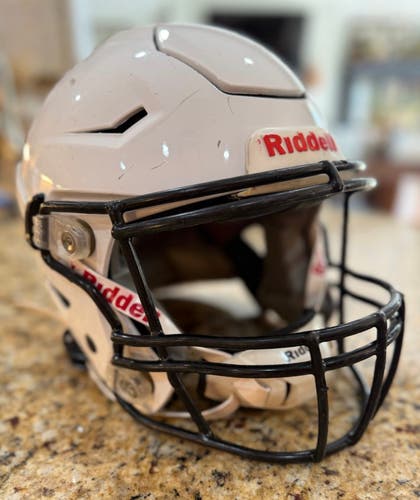 White Youth Large Riddell SpeedFlex Helmet (Used)