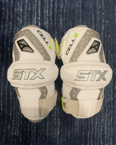 Medium/Large Adult STX Cell VI Arm Pads (Used)
