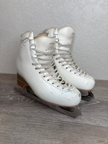 EDEA Overture 230 Figure Skates with John Wilson Ace Coronation skating blades
