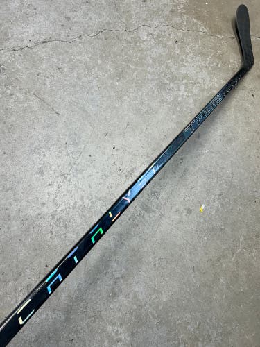 85 Flex P28 Senior True Catalyst 9x Left Hand Hockey Stick Pro Stock (New)
