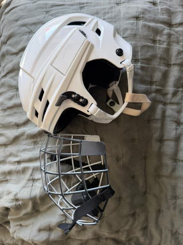 Medium CCM Super Tacks X Helmet Pro Stock (Used)